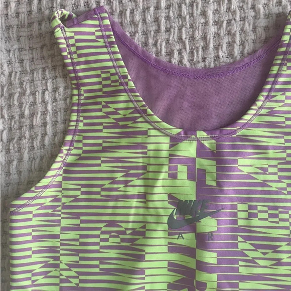 NWT NIKE AIR  crop lavender and pistachio / lime green graphic print‎ tank top S - Picture 8 of 8
